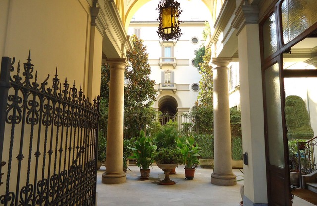 ELEGANTE APARTAMENTO EN EL CENTRO DE MILAN, Romántico, Perfectamente Amueblado