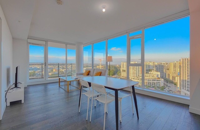 GREAT CITY VIEW! Modern and Spacious 2 BDR Condo