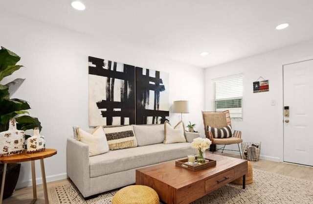 Great Clarksville Condo Near W 6th + Free Parking