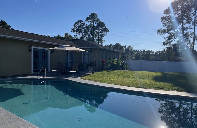 Great Escape Private Pool Pet friendly! Sleeps 11