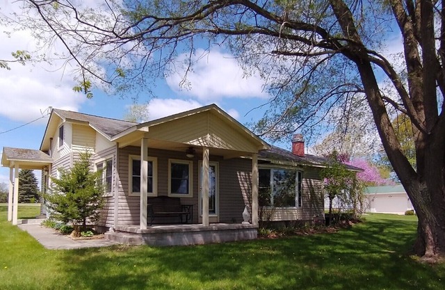Great family getaway waterfront house