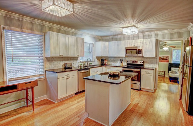 Great family home with unbeatable location Sleeps 12