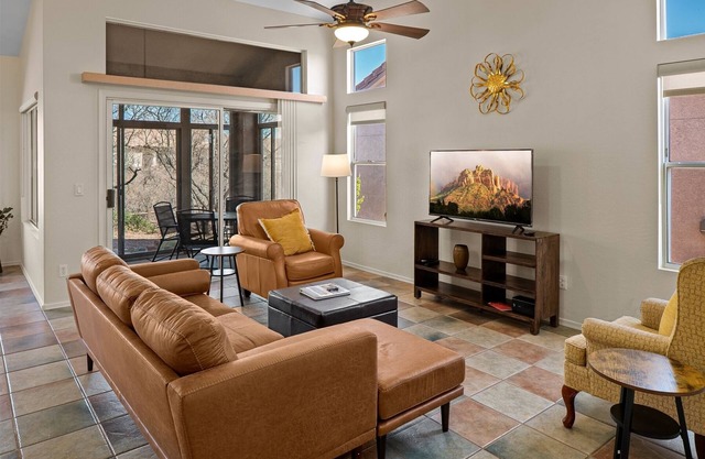 Great Home Located In Cottonwood! Community Pool & Hot Tub! - Trailblazer S129