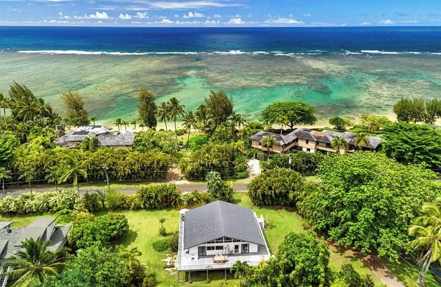 Gran casa frente a la hermosa familia Anini Beach Extended Family 100 pasos para la arena
