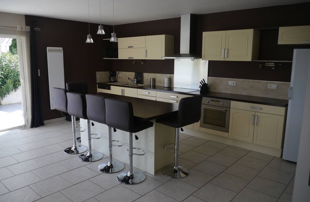 GRAN Casa Independiente de 4 habitaciones en Sin novedad en 1000m TIERRA