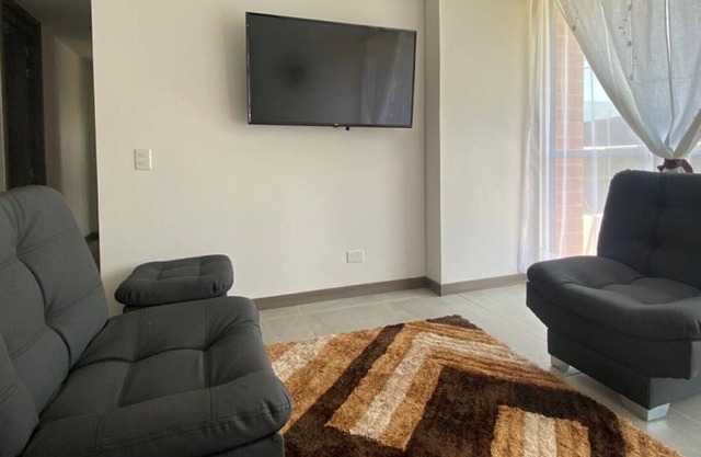 ¡Cómodo e iluminado apartamento de 3 habitaciones ubicado en excelente sector!