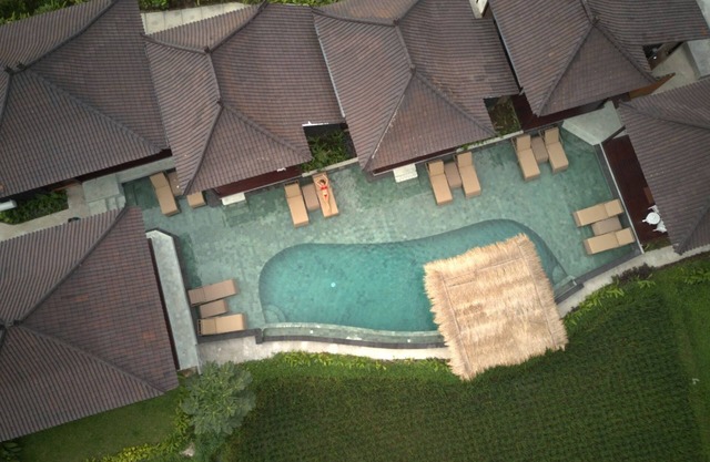 Excelente ubicación cerca de Ubud, vista a la piscina