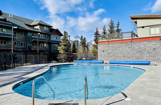 Great Mountain View Condo/Heated Pool/3 HotTubs/Gym/Family Friendly/Sleep 8