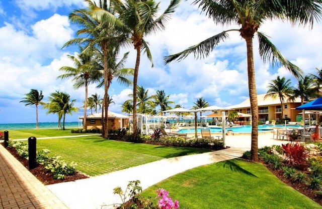 Great Place to Stay! Oceanfront Property FREE Parking, Near Cayman National Museum!
