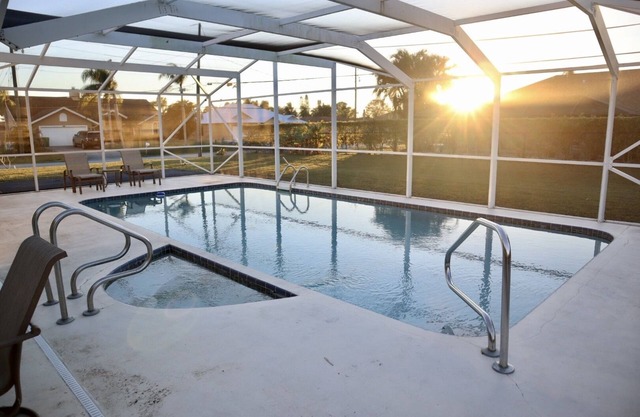 Great Pool House with Movie Room