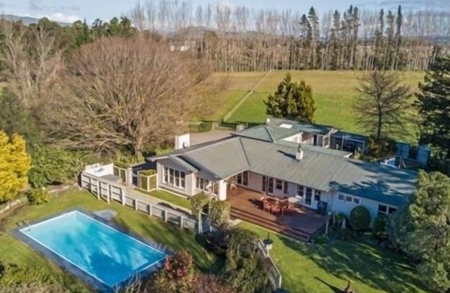 Gran casa familiar privada en 6Ha con piscina