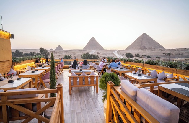 Great Pyramid Inn