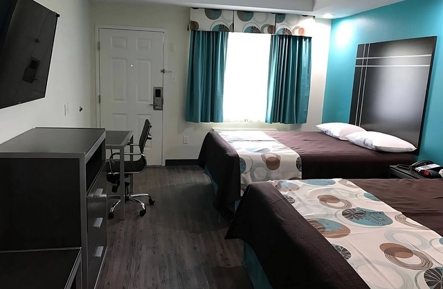 Great Relaxing Overnight Stay! 4 Relaxing Units, Near Jersey Meadow Golf Course!