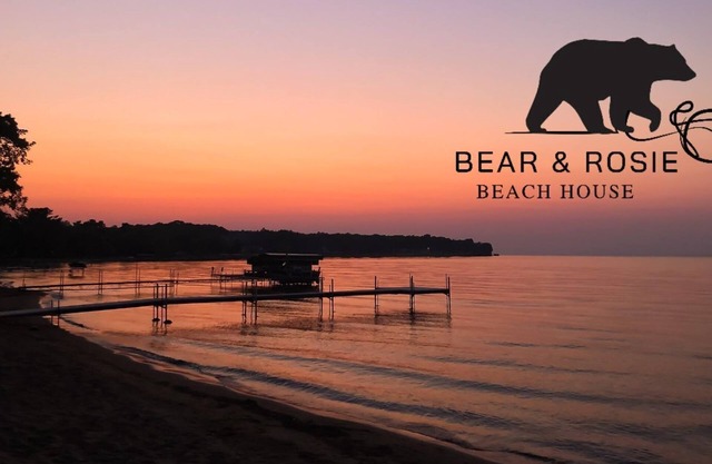 Great Swimming Beach, Amazing 3 Season Porch, Water Toys, Very Nice Home