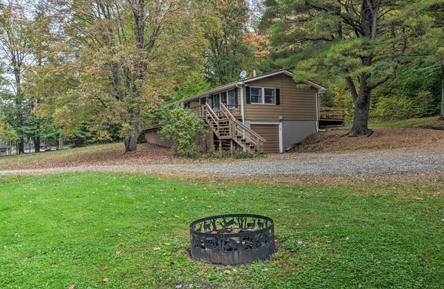 Gran Valle Mtn. Casa en 30 acres con estanque y parrilla