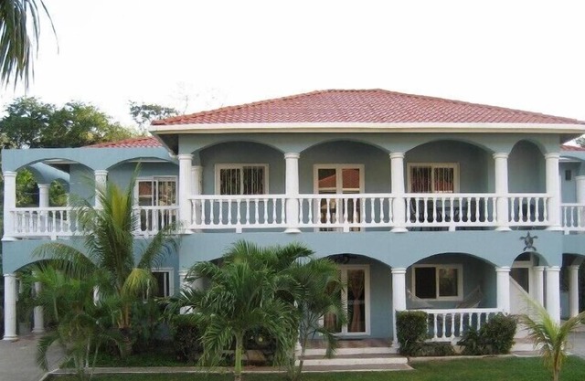 Excelente relación calidad-precio, hermoso y moderno condominio de 2 habitaciones / 2 baños con piscina, ubicación, ubicación.