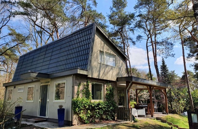 Gran chalet con sala de recreo y jardín