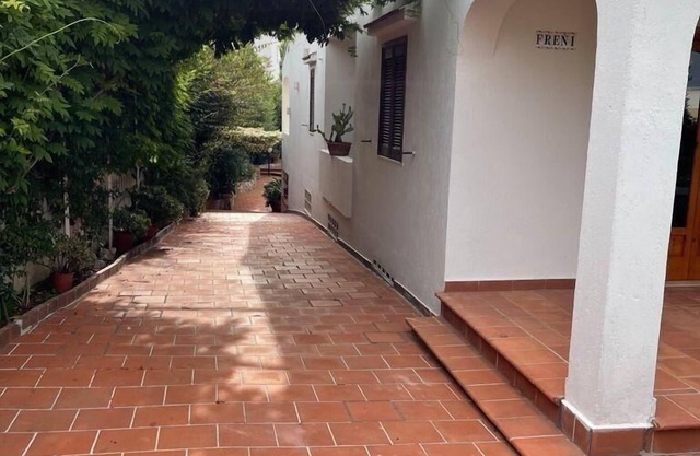 Greek/Mediterranean style villa of 200 sqm, with elegant interiors, family friendly