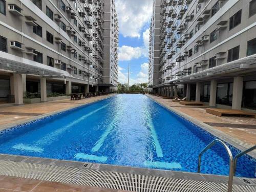 Green 2 SMDC - STUDIO TYPE Condo - Gems Suite Staycation