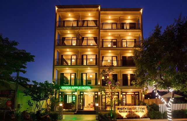 Green Apple Hotel
