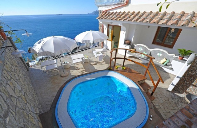 Casa con Encanto verde en Positano vista del mar