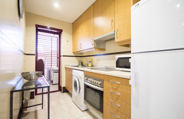 APARTAMENTO GREEN CITY - PISCINA Y PARKING