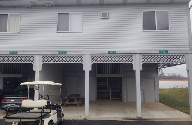 GREEN COVE CONDO