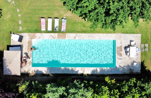 Green Escape Guesthouse with Pool in Villa