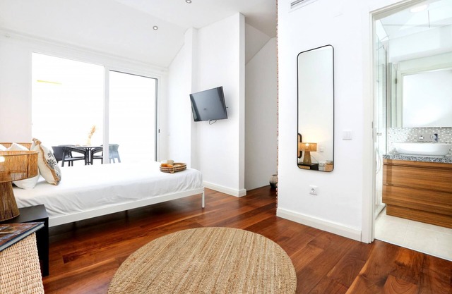 Green Faro Modern Duplex With A Bliss Terrace