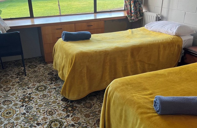 Green Hayes Estate Rentals - R4 Magnolia House in a quiet country setting