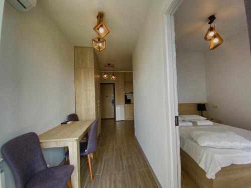 Green House - Apartment with Separate Room and Sea View