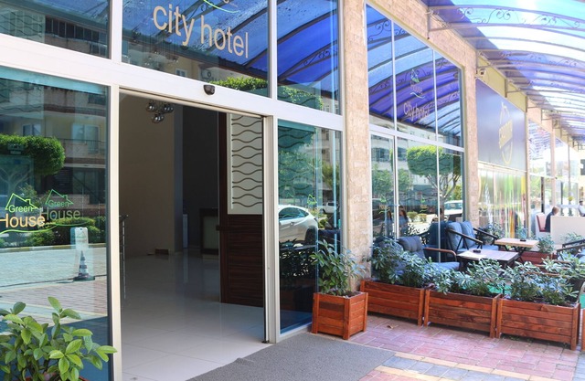 Green House City Hotel