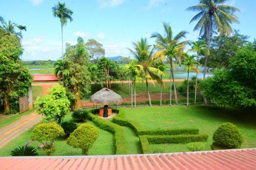 Green Lake View Yala Resort
