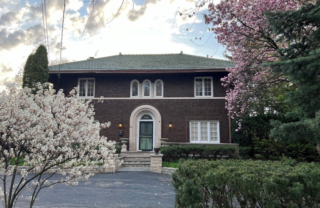 Green Magnolia House - Spacious 5-bedroom house close to Navy Base