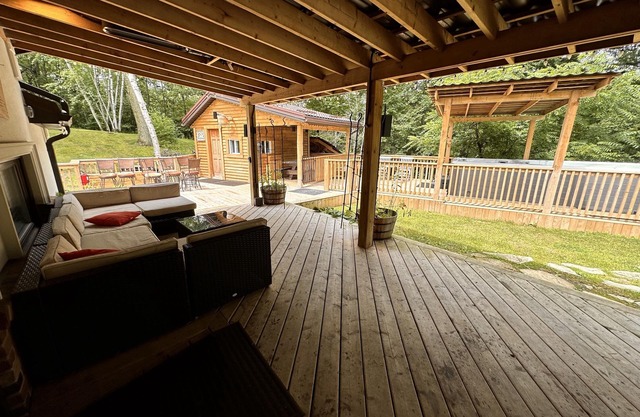 Green Oaks Lodge in King