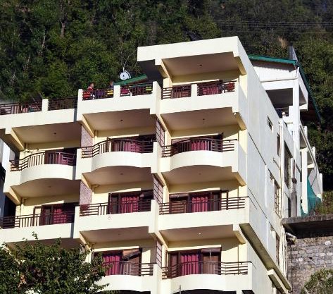 Green Roof Hotel