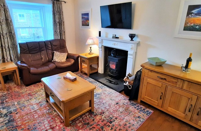 Greenbrae East - a cottage that sleeps 4 guests in 2 bedrooms