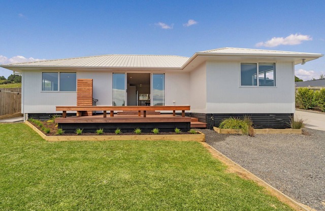 Greenhills Charmer - Coromandel Town Holiday Home