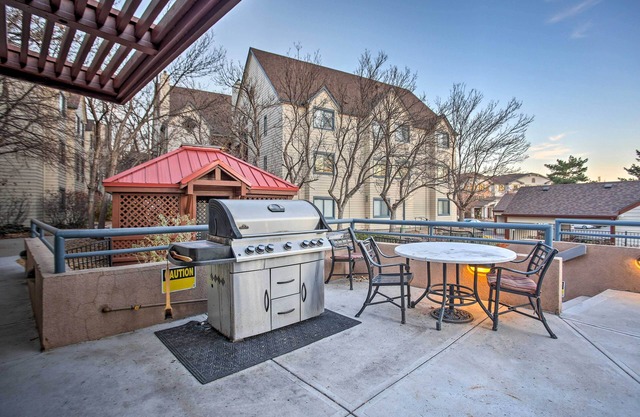 ¡NUEVO! Cozy Condo w / 2 Suites en Denver Tech Center!