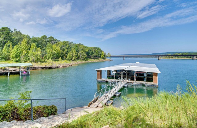 ¡NUEVO! Greers Ferry Lakefront Home-Deck y barco se desliza
