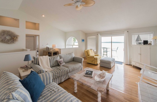 Lujo frente al lago 5bdrm en el lago de Kentucky JZ alquiler de vacaciones