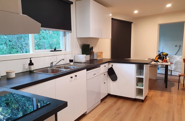 Grey Gum Getaway. Close to Puffing Billy & the wedding venues of the Dandenongs