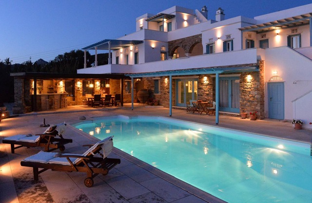 VILLA DE MÁRMOL GRIS AFIOS FOKAS TINOS