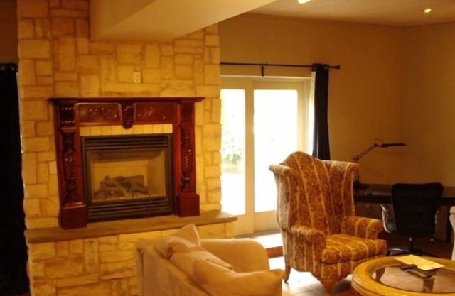 Grey Rose Suites