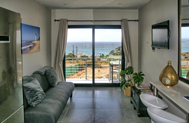 Grietas Villa