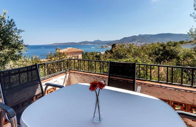 Grifeu 6 Apartamento luminoso con terraza y vistas
