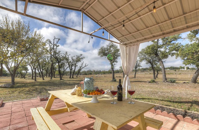 Grit-N-Glitter | Peaceful Setting | Grill-Firepit!