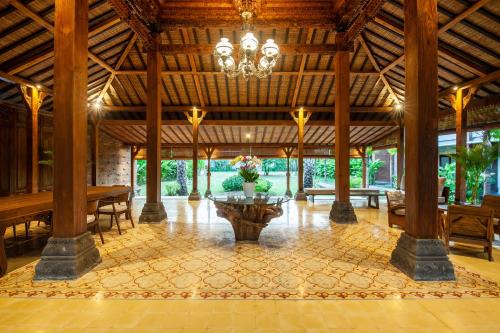 Griya Shanti Suites