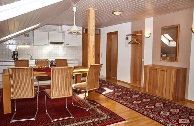 Amplio apartamento con terraza y jardín