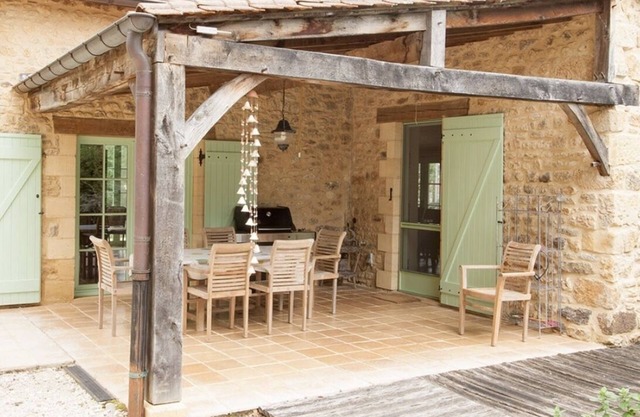 Grote Vakantiewoning MET Zwembad IN DE Dordogne